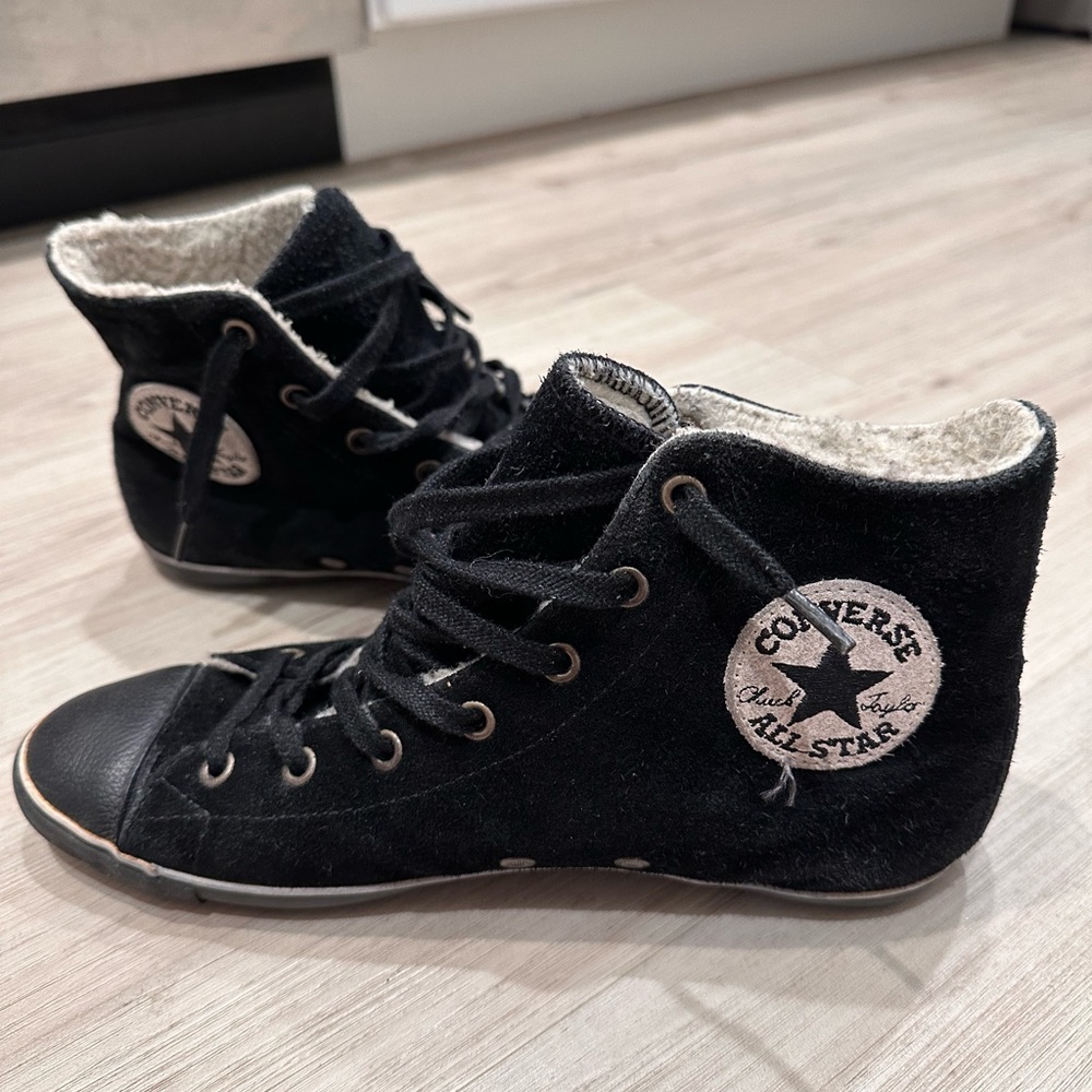 Suede black converse shoes